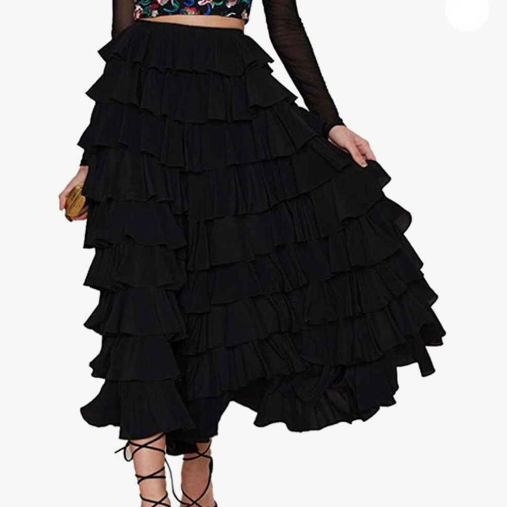 Beautiful black ruffled skirt🖤